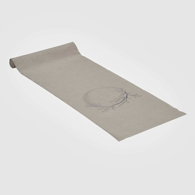 Wild Collection Natural Wreath Linen Table Runner