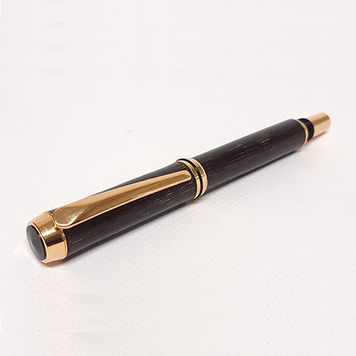 Gentleman's Bog Oak Fountain Pen